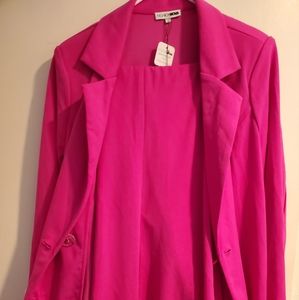 Gorgeous fuschia suit.
